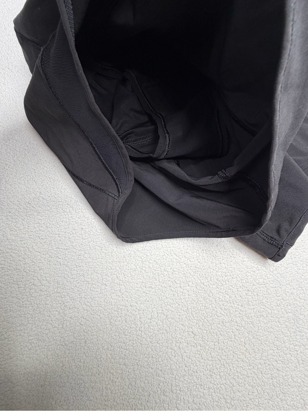 Lululemon Hotty Hot Short II *Long 4"
•Black🖤 - Picture 11 of 15